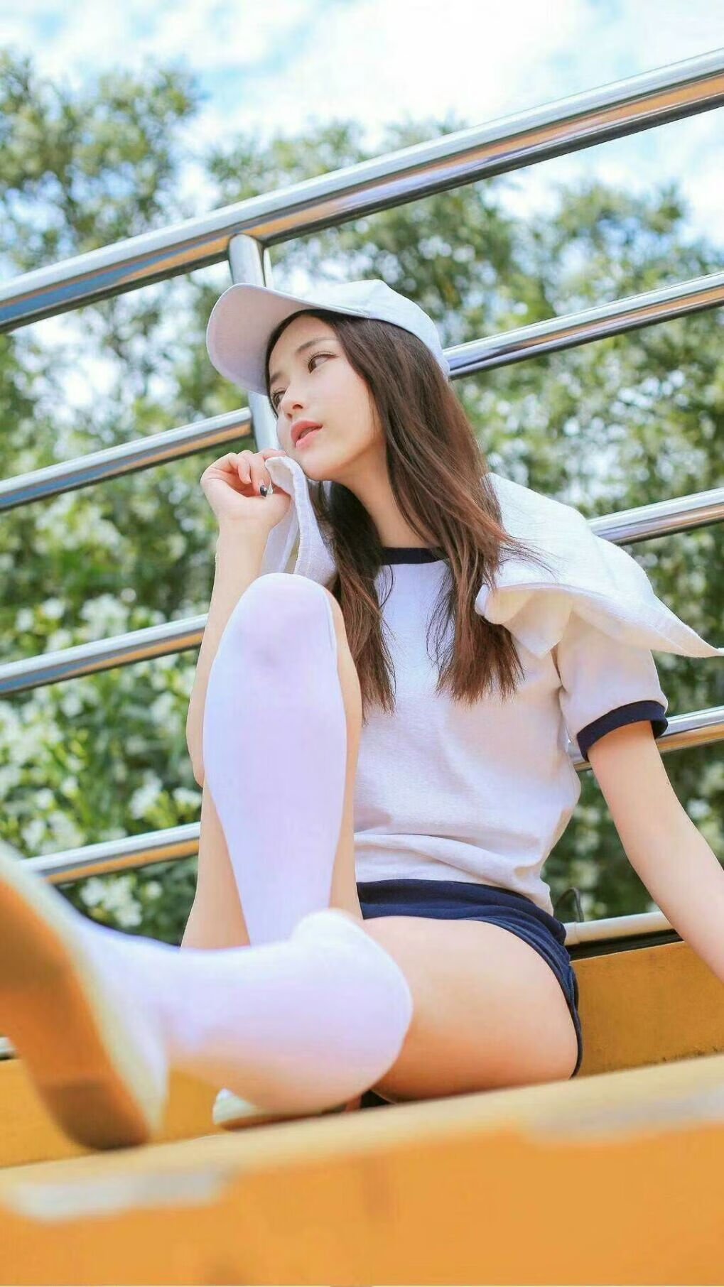 爱游戏线上-国足内部热身赛激烈，主力阵容逐渐明晰，国足热身赛大胜